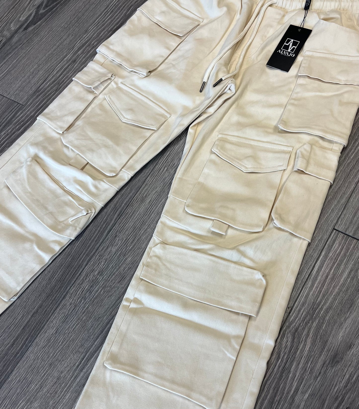 Ivory Flare Cargos